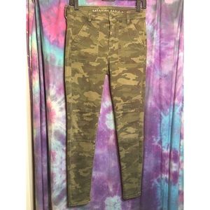 American Eagle Outfitters | Women’s Camouflage Hi-Rise Legging Jeans | Size: 4